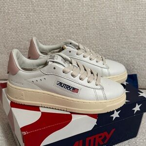 Autry Kids Low Kid Sneakers - White/Powder